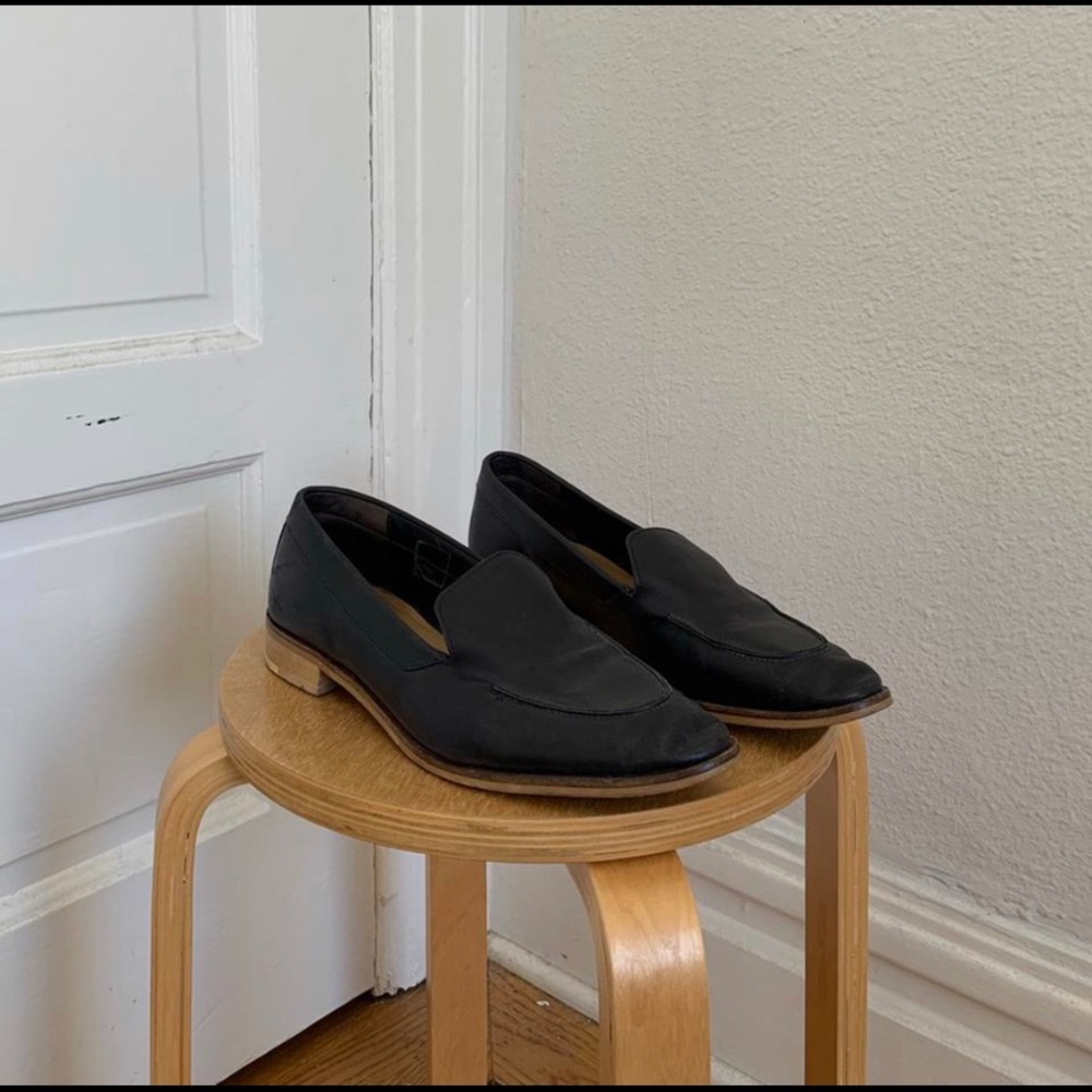 Black leather everlane loafers